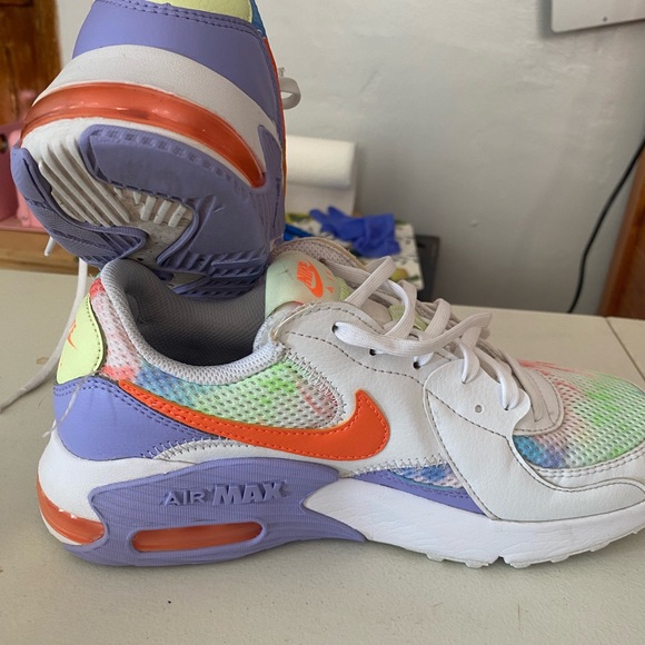 Nike women’s air max size 7.5 gently used - Picture 3 of 4